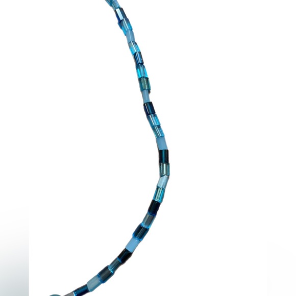 Handmade Jade Healing Crystal Necklace - Picture 4 of 6